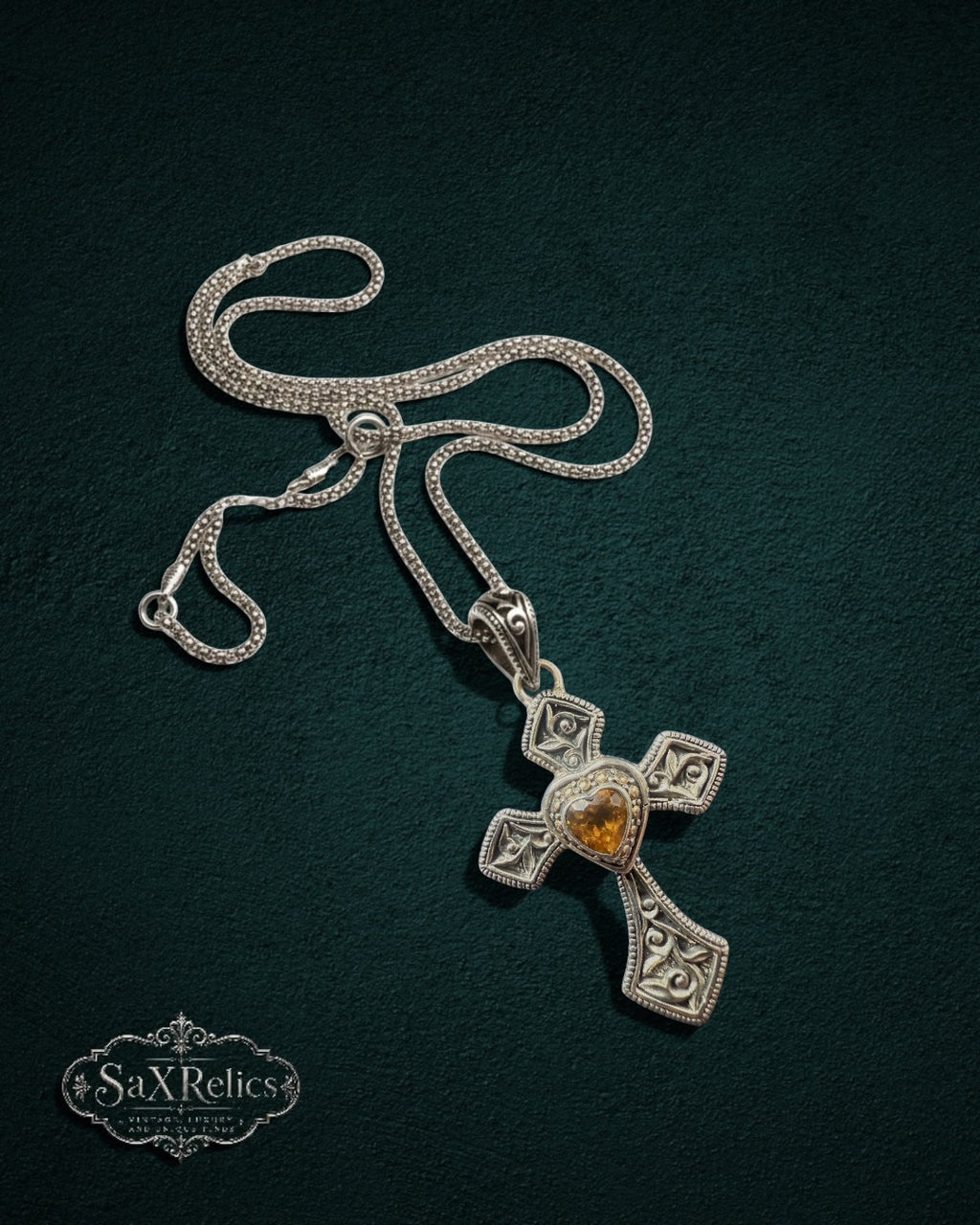 Cruz de Bali — Suarti Sterling Silver & 18K Gold Cross Pendant (925)