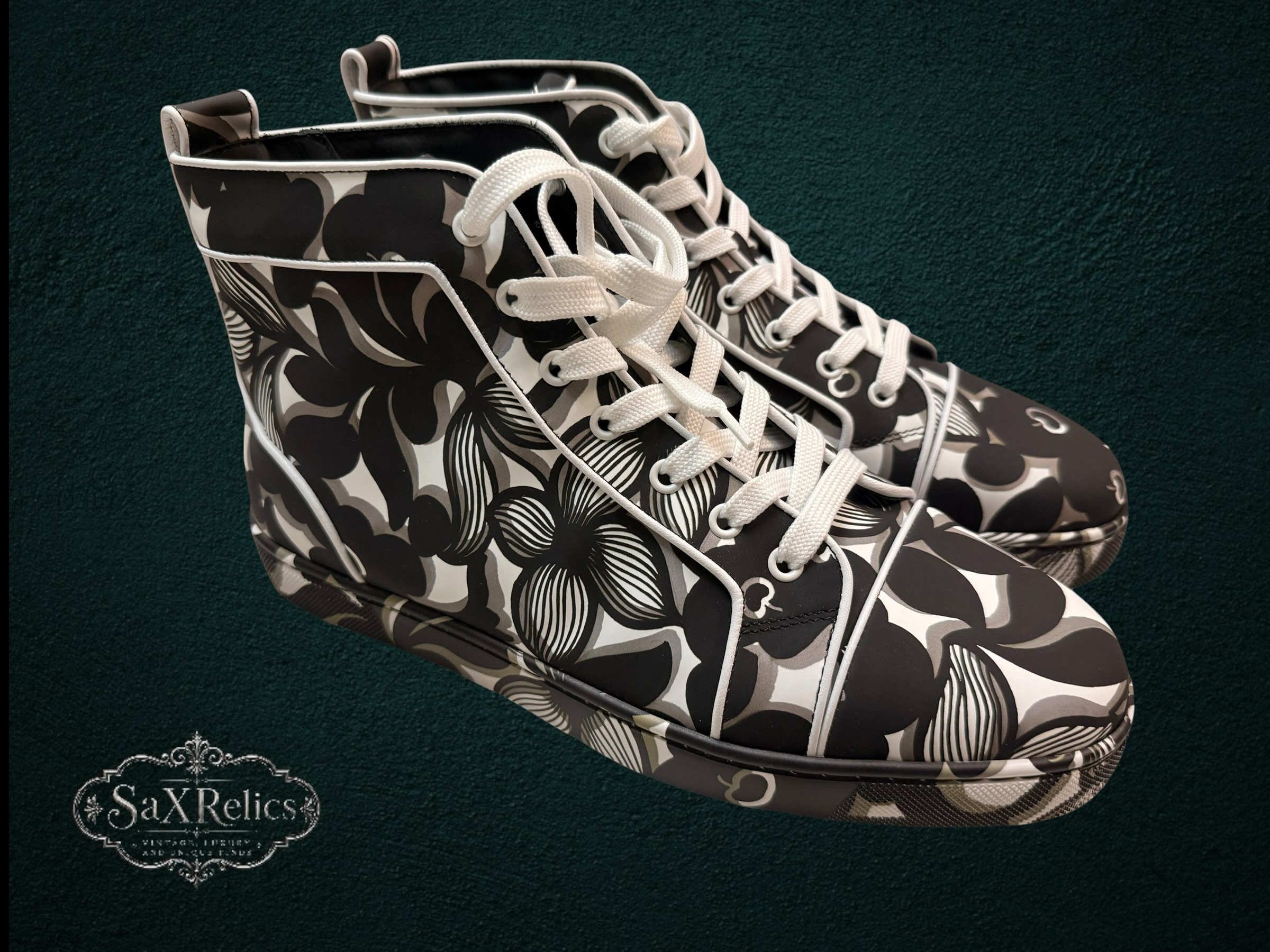 Suela Roja- New in Box Christian Louboutin 'Louis' High-Top Sneakers Size: 42.5 (US: 9.5)