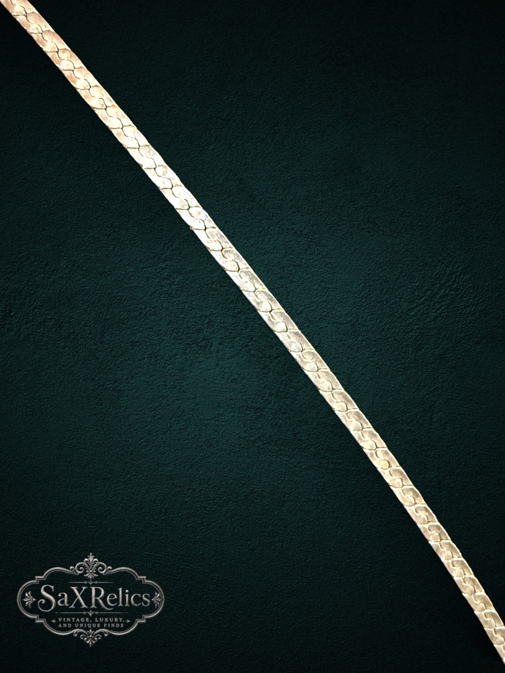 Corriente sterling silver herringbone chain flat-link detail