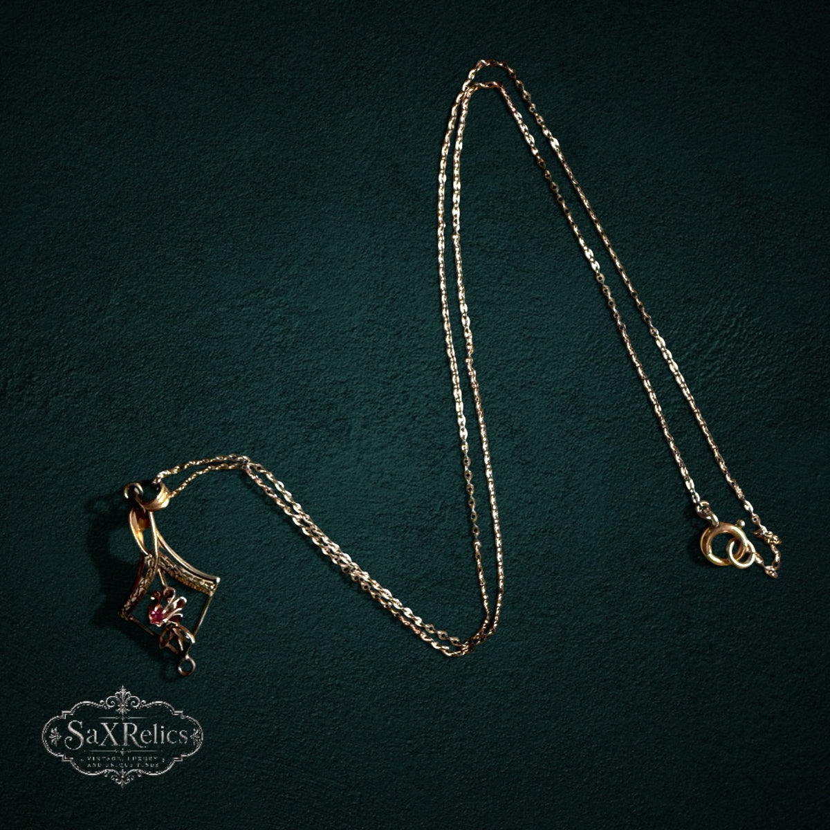 SaX Relics — Pétalo 12K gold fill floral pendant on its fine gold-fill chain.
